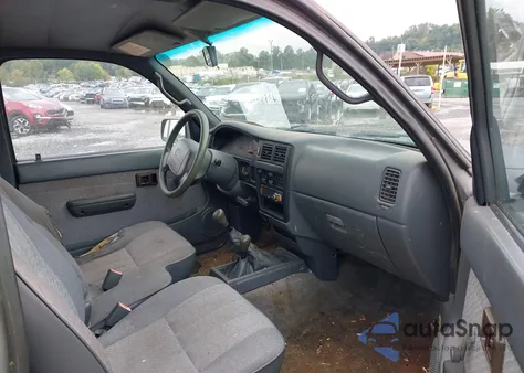 1996 Toyota Tacoma Xtracab z USA, uszkodzony, nr VIN 4TAWN72N2TZ088008